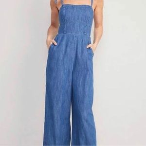 ❗️ Final Sale ❗️Old Navy Tie-up Jumpsuit